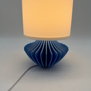 Alternative view of Premium Modern Table Lamp 'Geo' with Blue Geometric Base and White Ribbed Shade - Atmospheric Lighting