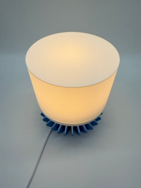 Premium Modern Table Lamp 'Geo' with Blue Geometric Base and White Ribbed Shade - Atmospheric Lighting - Image 3