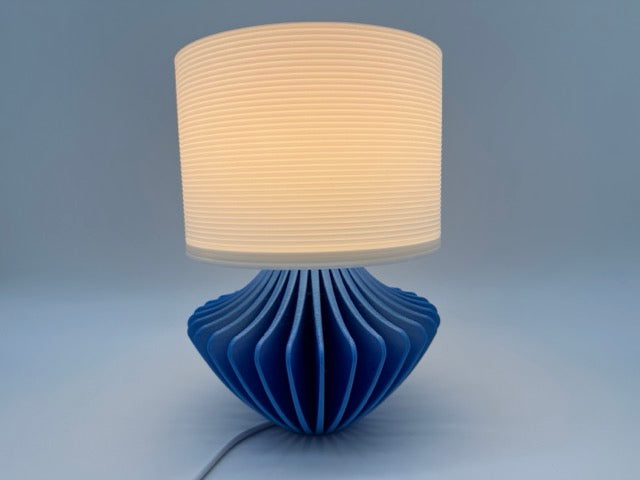 Premium Modern Table Lamp 'Geo' with Blue Geometric Base and White Ribbed Shade - Atmospheric Lighting - Image 4