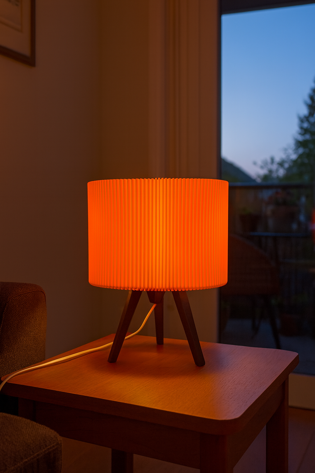 Premium Modern Table Lamp 'Ribble' with Pink Ribbed Shade and Black Base - Unique Mood Lighting